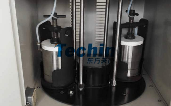 實驗室球磨機(jī)上的球磨罐